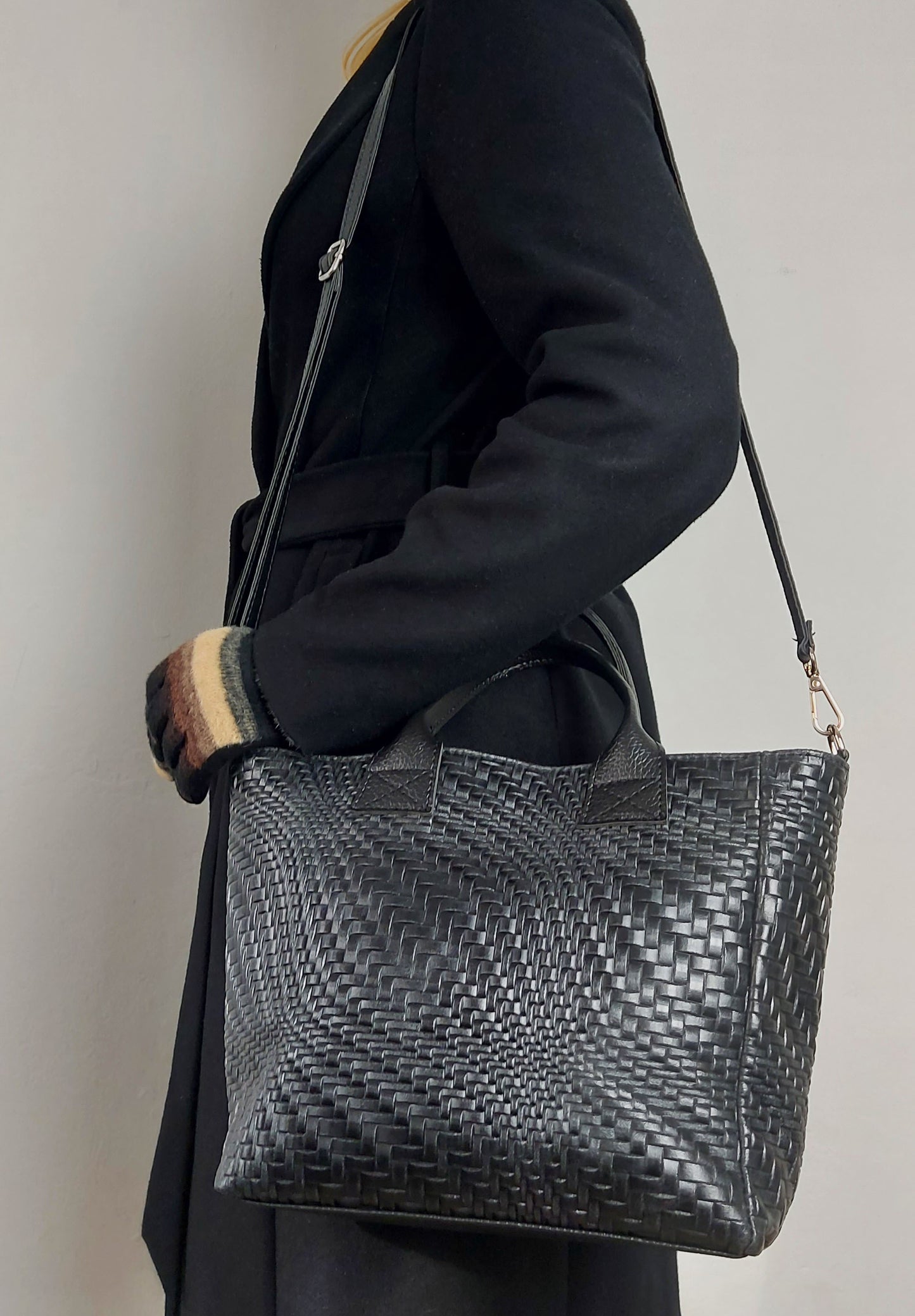 Black Leather Structured Handbag Shoulder Tote Grab Bag