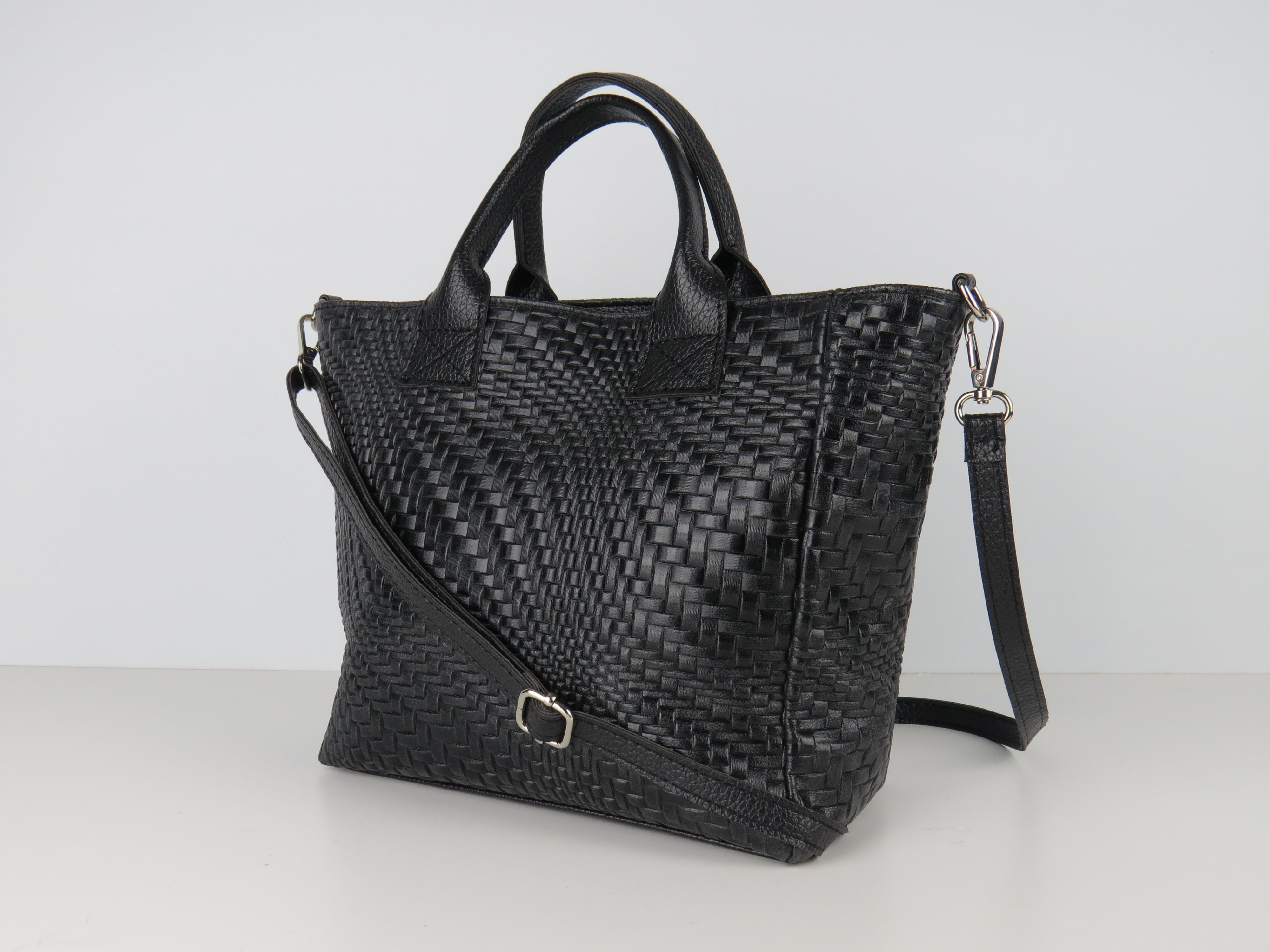 Structured black 2025 leather tote